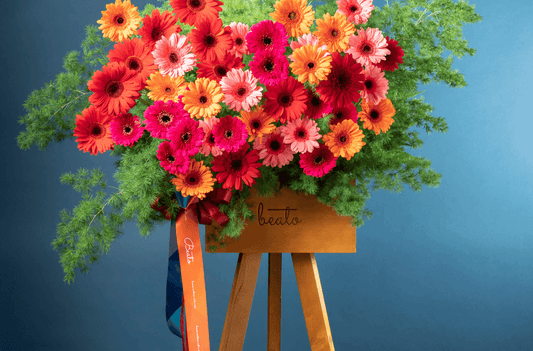 A Guide to Buying Floral Tripod Stands Online: Tips and Tricks for the Perfect Purchase