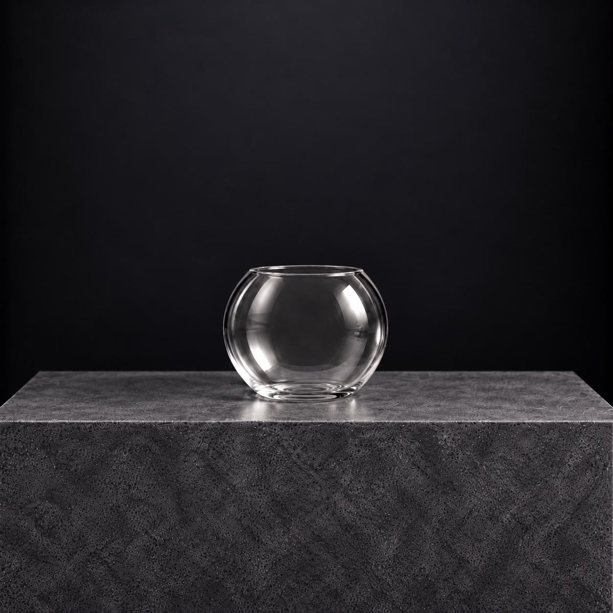 Vase - Glass - Round -12H x 15D(15 Ball)