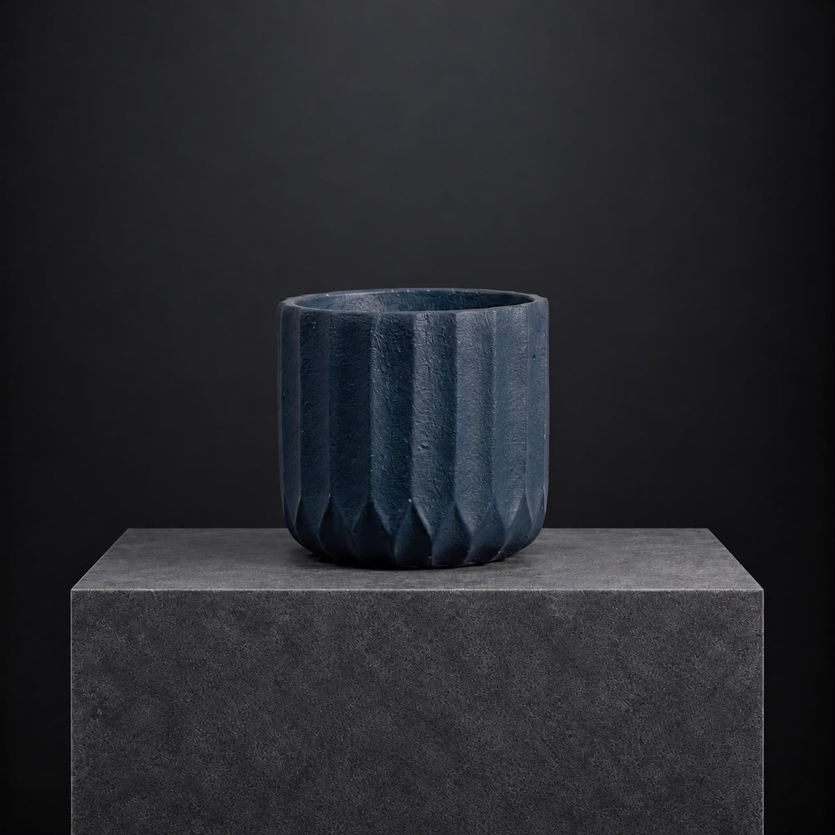 Midnight Facet Planter |  18H x 18D