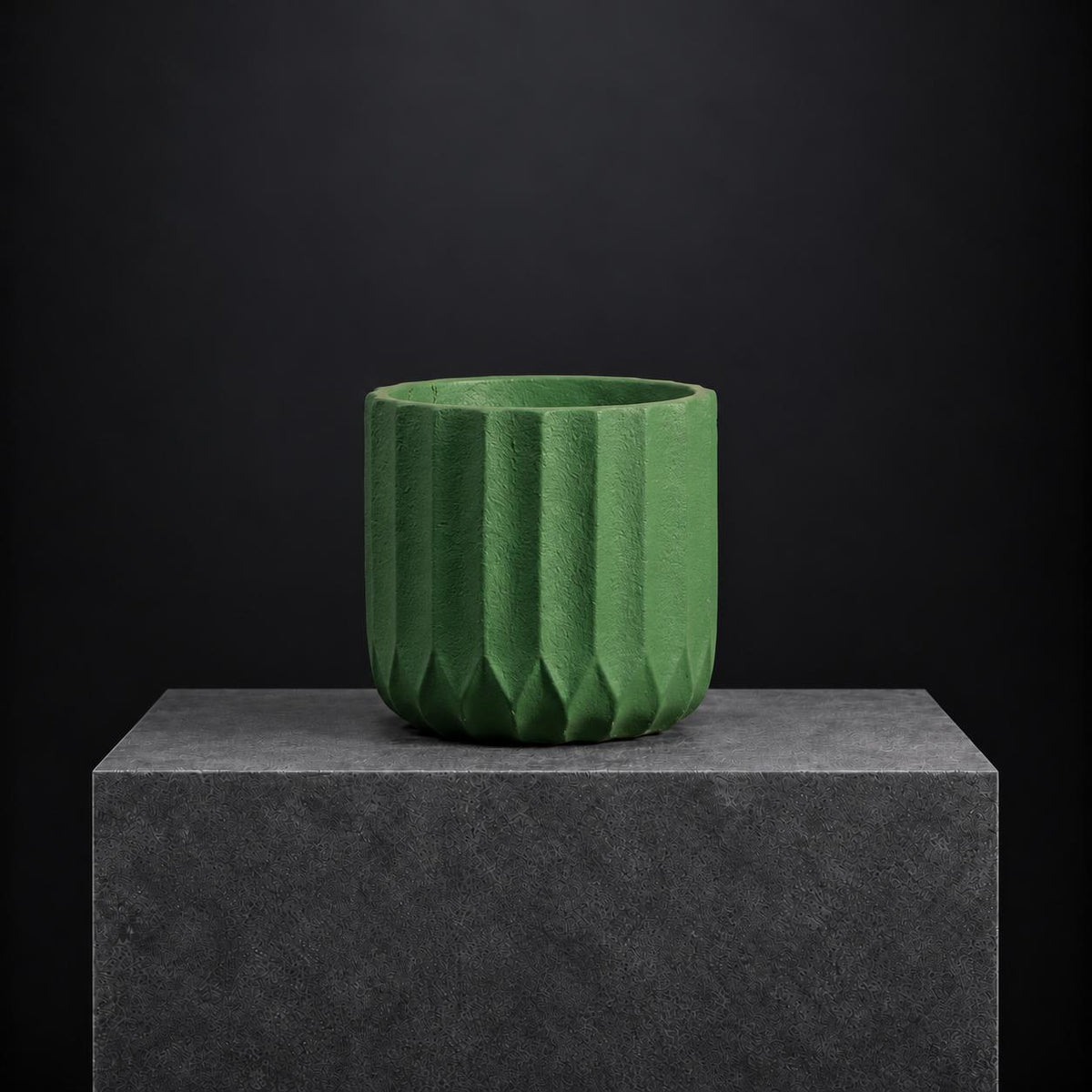 Verdant Facet Planter | 18H x 18D