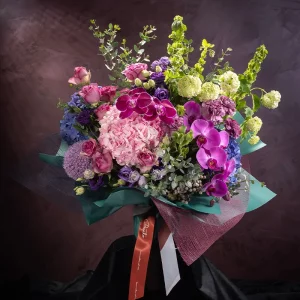 Aurora | Podium Bouquet - https://beato.com.sg/product/aurora-podium-bouquet/