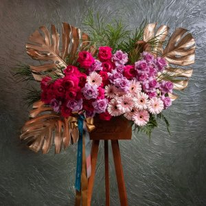 https://beato.com.sg/product/sicillia-floral-tripod/
