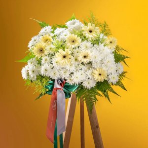 Hygge Floral Tripod -https://beato.com.sg/shop/occasions/bereavement-and-condolence-flowers/